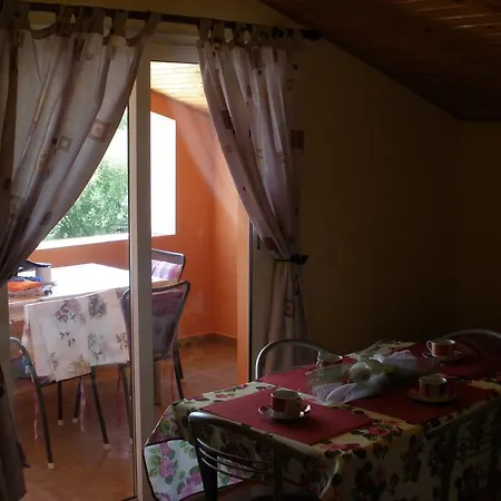 Corry 1 Apartmán *