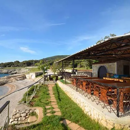 Corry 1 Apartmán Ravni